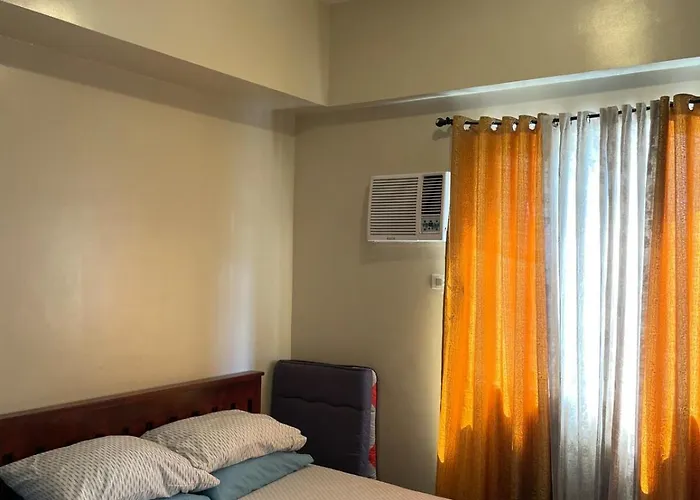 La Maria - Cozy Queen Size Bed With Sofa Bed, Across Sm Apartment Cebu